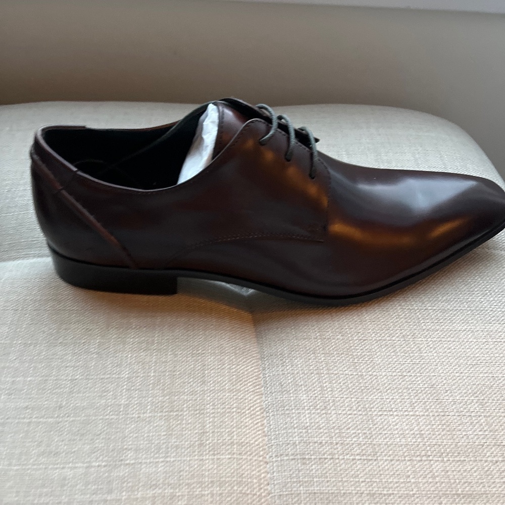 Dress shoes for men